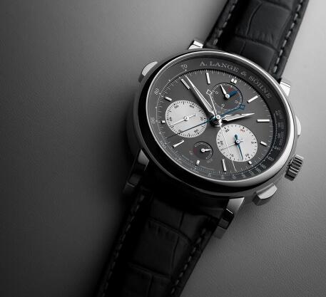 The timepiece presents the brand's high level of craftsmanship.