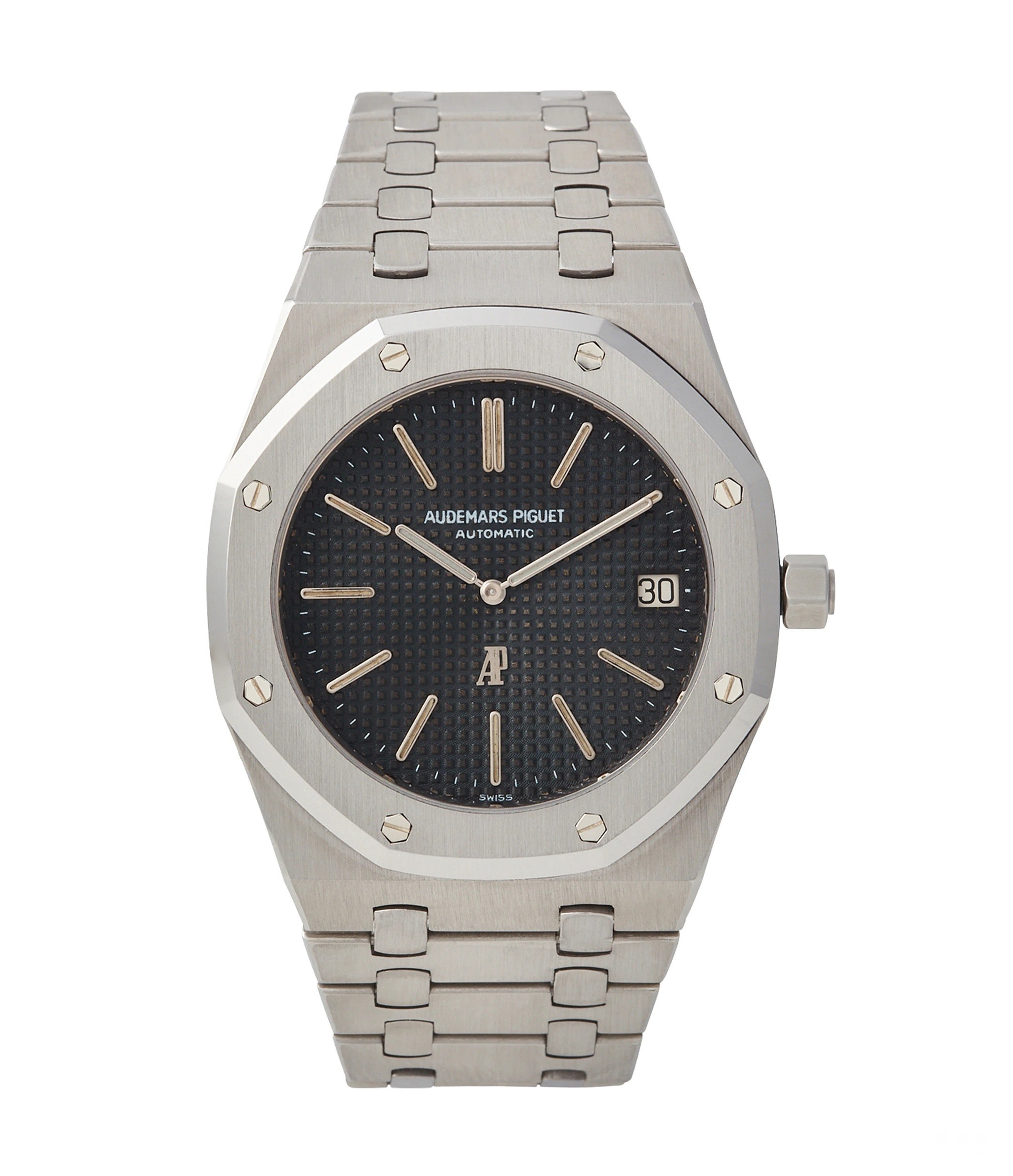 Royal Oak is always the symbolic collection of fake Audemars Piguet.